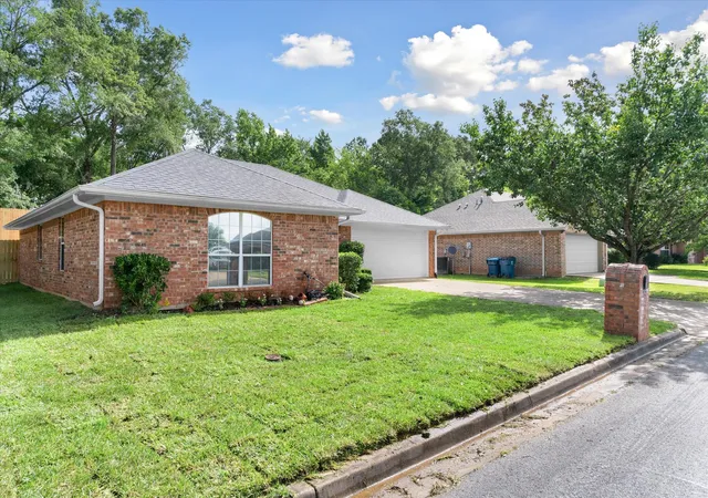 Homes for sale in Whitehouse, TX | 222 Amanda Ct, Whitehouse, TX 75791 | MLS# 21207941