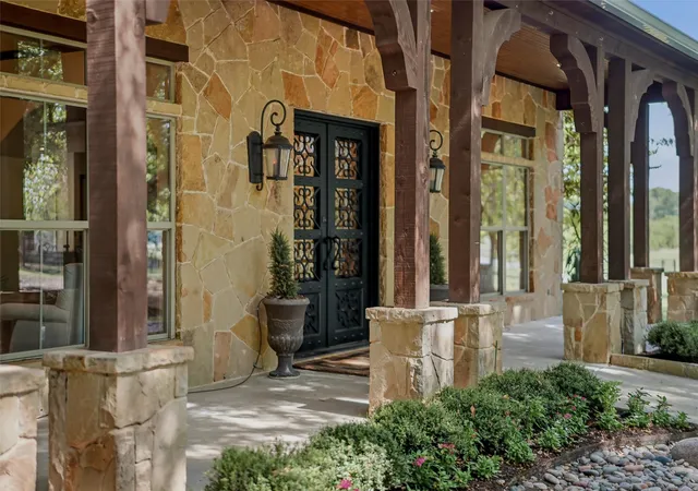 Photo 3 of Single family home for sale at 129 Trinity Bluffs, Aledo, TX 76008 | MLS# 21207218 | Listing updated on 2026-08-22