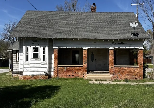 Homes for sale in Decatur, TX | 302 S Lane St, Decatur, TX 76234 | MLS# 21206986