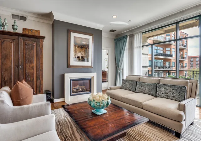 Photo 3 of Sale Pending at 2828 Hood St #506, Dallas, TX 75219 | MLS# 21205288 | Listing updated on 2026-07-10