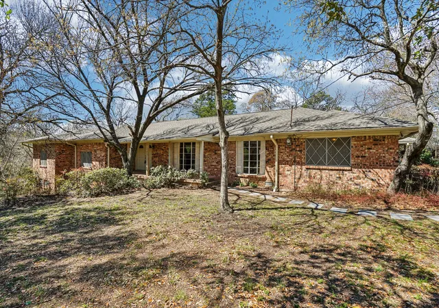 Photo 1 of Sale Pending at 1215 Hill City Dr, Duncanville, TX 75116 | MLS# 21208185 | Listing updated on 2026-08-20