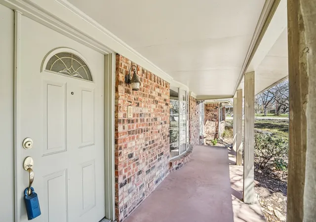 Photo 2 of Sale Pending at 1215 Hill City Dr, Duncanville, TX 75116 | MLS# 21208185 | Listing updated on 2026-08-20