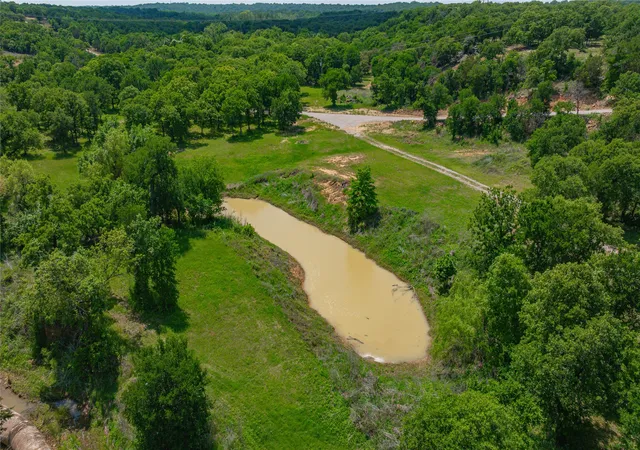 Homes for sale in Santo, TX | 1525 N Bosley Rd, Santo, TX 76472 | MLS# 21206367