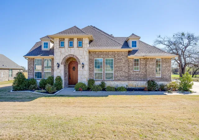 Photo 2 of Single family home for sale at 650 Prairie Timber Rd, Burleson, TX 76028 | MLS# 21206789 | Listing updated on 2026-07-20