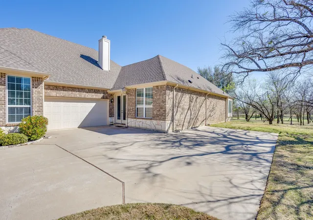 Photo 3 of Single family home for sale at 650 Prairie Timber Rd, Burleson, TX 76028 | MLS# 21206789 | Listing updated on 2026-07-20