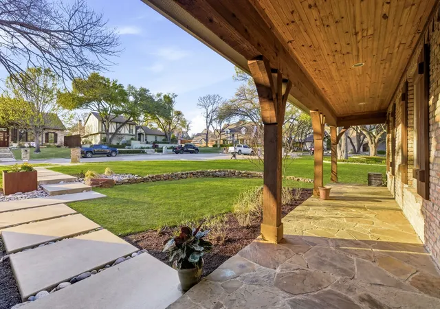 Photo 2 of Sale Pending at 1 Roundrock Cir, Richardson, TX 75080 | MLS# 21207959 | Listing updated on 2026-08-03