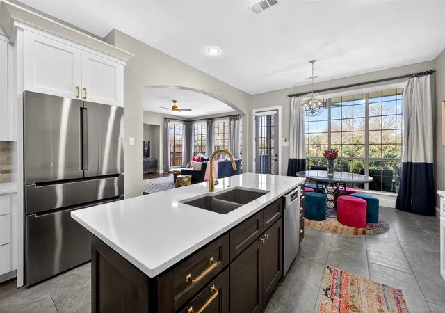 Homes for sale in Keller, TX | 301 Foxcroft Ln, Keller, TX 76248 | MLS# 21208360