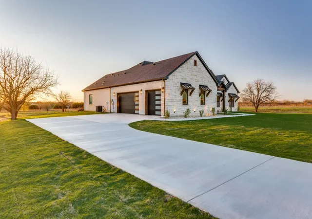 Photo 3 of Single family home for sale at 6306 Starlight Ranch Rd, Godley, TX 76044 | MLS# 21199486 | Listing updated on 2026-09-22