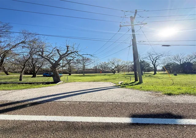 Photo 2 of Land for sale at 315 Smirl Dr, Rockwall, TX 75032 | MLS# 21205245 | Listing updated on 2026-07-07