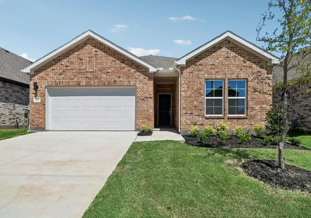 Photo 1 of Single family home for sale at 727 Carson Dr, Forney, TX 75126 | MLS# 21208517 | Listing updated on 2026-10-07