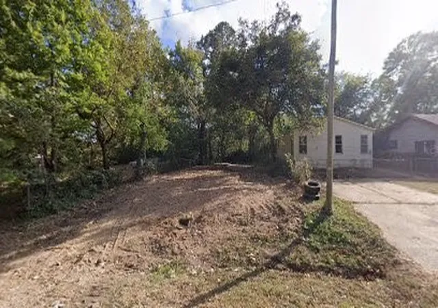 Photo 1 of Sale Pending at 2825 Drexel St, Shreveport, LA 71108 | MLS# 21165392 | Listing updated on 2026-10-02