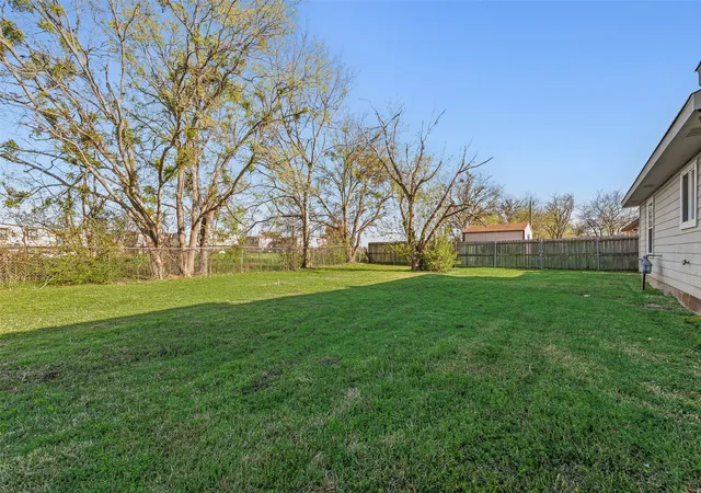 Homes for sale in Terrell, TX | 1303 S Medora St, Terrell, TX 75160 | MLS# 21206913