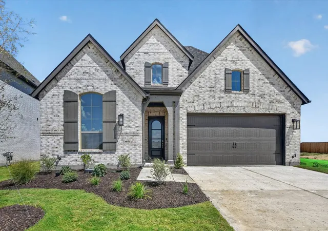Photo 1 of Sale Pending at 1033 Alberta Spruce Rd, Justin, TX 76247 | MLS# 21208389 | Listing updated on 2026-08-31
