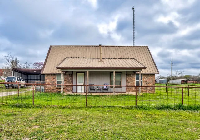 Homes for sale in Covington, TX | 1106 Hcr 1414, Covington, TX 76636 | MLS# 21207773