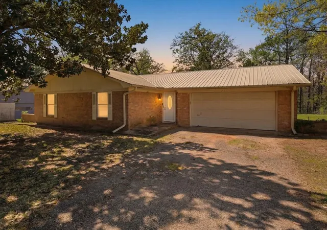 Homes for sale in Mineola, TX | 227 Cr 2425, Mineola, TX 75773 | MLS# 21208716
