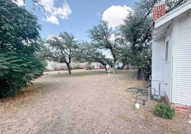 Photo 4 of Single family home for sale at 3410 Austin Ave, Brownwood, TX 76801 | MLS# 21208844 | Listing updated on 2026-09-29