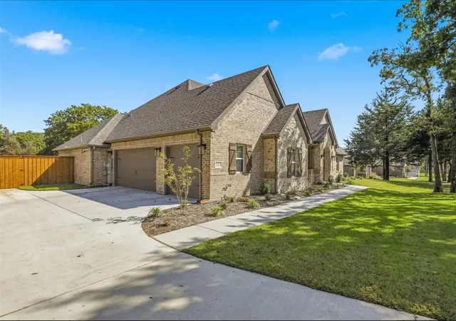 Homes for sale in Alvarado, TX | 2021 Crystal Palace Blvd, Alvarado, TX 76009 | MLS# 21206166