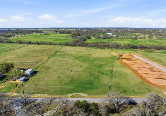2nd image of 3120 Holbrook Rd, Springtown, TX 76082 | MLS# 21208888