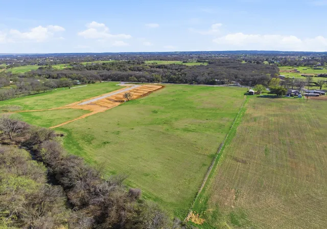 5th image of 3120 Holbrook Rd, Springtown, TX 76082 | MLS# 21208888