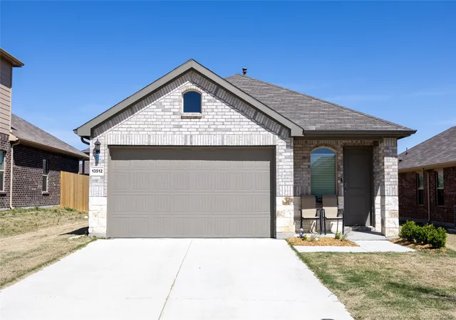 Homes for sale in Cresson, TX | 13512 Stage Coach Ln, Cresson, TX 76035 | MLS# 21209089