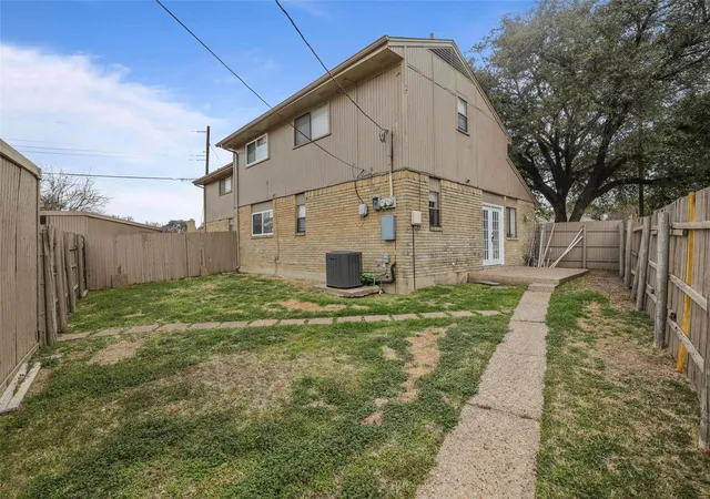 Homes for sale in Plano, TX | 1804 Bristol Cvs, Plano, TX 75074 | MLS# 21203469