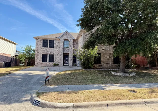 Photo 1 of Sale Pending at 8408 Southern Prairie Dr, Fort Worth, TX 76123 | MLS# 21209346 | Listing updated on 2026-08-30