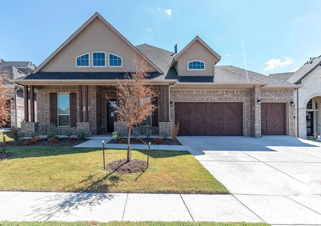 Photo 1 of Single family home for sale at 1907 Rondinella Dr, Rockwall, TX 75032 | MLS# 21209434 | Listing updated on 2026-08-04
