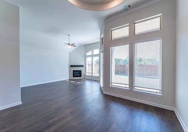 Photo 3 of Single family home for sale at 1907 Rondinella Dr, Rockwall, TX 75032 | MLS# 21209434 | Listing updated on 2026-08-04