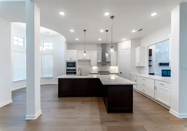Photo 3 of Single family home for sale at 1814 Verona Ln, Rockwall, TX 75032 | MLS# 21209410 | Listing updated on 2026-08-31