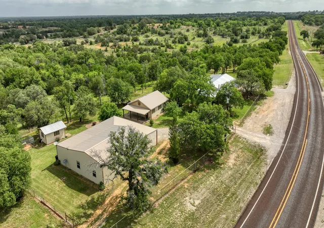 Homes for sale in Lipan, TX | 20531 S Farm To Market 4, Lipan, TX 76462 | MLS# 21209483