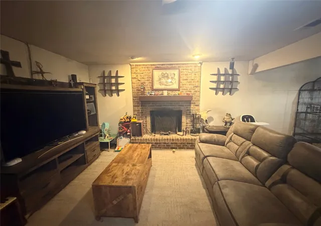 Photo 2 of Sale Pending at 1900 17th St, Plano, TX 75074 | MLS# 21209541 | Listing updated on 2026-07-14