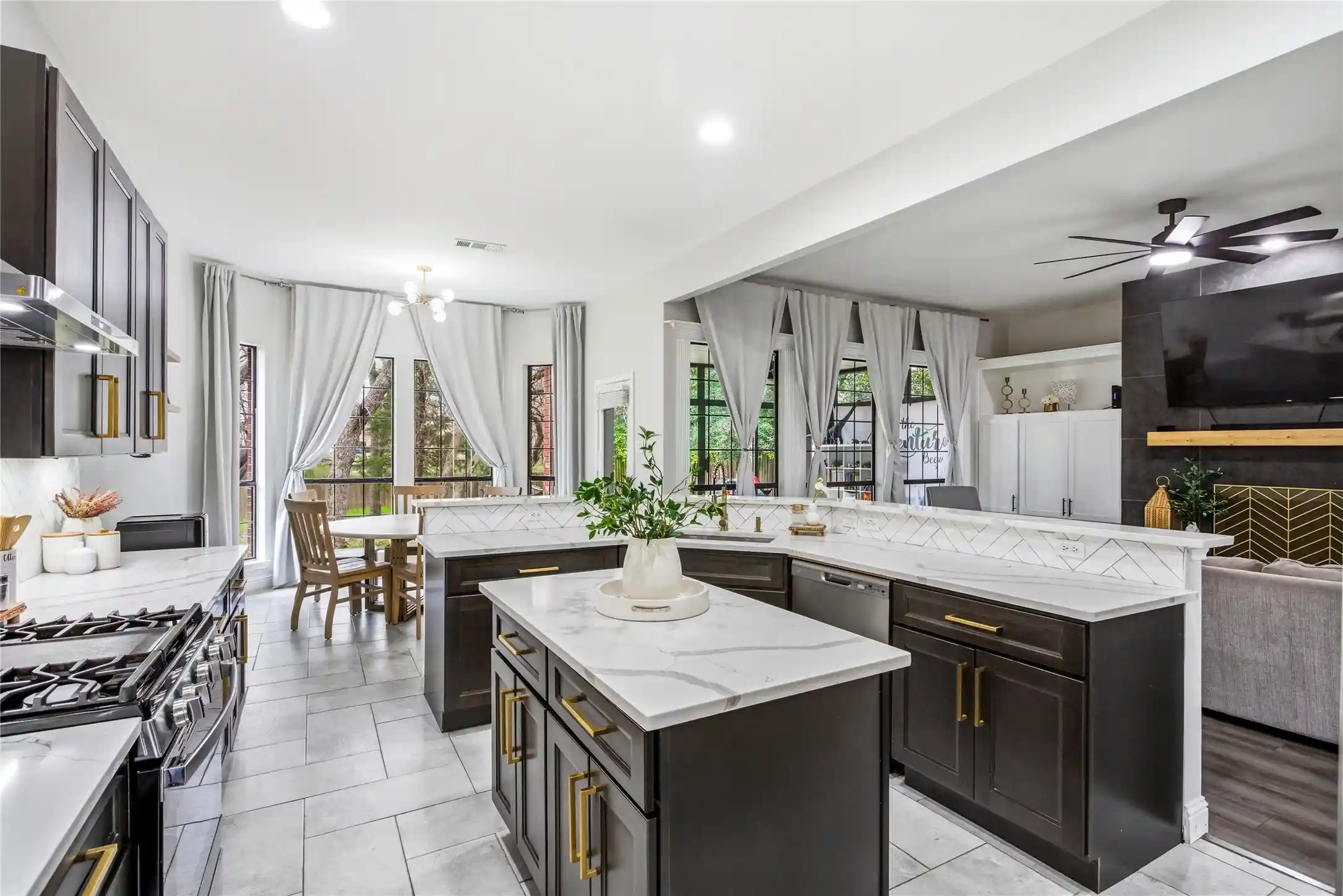 Photo 1 of Single family home for sale at 822 Longmeadow Ct, De Soto, TX 75115 | MLS# 21194929 | Listing updated on 2026-10-14