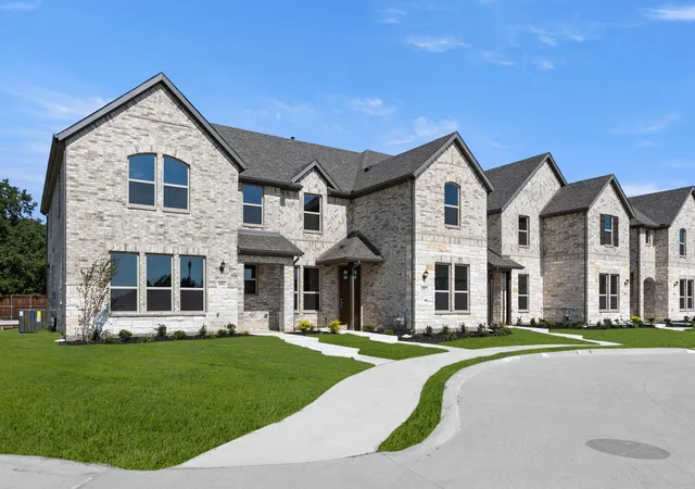 Photo 3 of Townhouse for sale at 1987 Gentle Oak Trl, Denton, TX 76210 | MLS# 21209728 | Listing updated on 2026-10-01