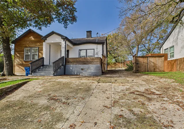 Homes for sale in Dallas, TX | 823 Havendon Cir, Dallas, TX 75203 | MLS# 21209844
