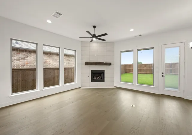 Photo 3 of Single family home for sale at 1845 Rough Ridge Trl, Midlothian, TX 76065 | MLS# 21209992 | Listing updated on 2026-09-01