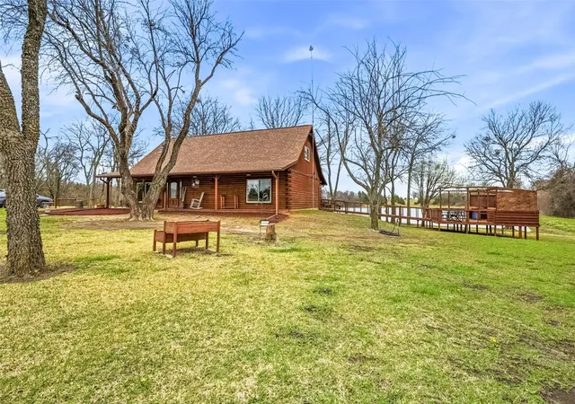 Homes for sale in Honey Grove, TX | 17311 E Us 82, Honey Grove, TX 75446 | MLS# 21210011