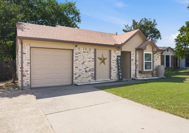 Homes for sale in Haltom City, TX | 5665 Whitley Rd, Haltom City, TX 76148 | MLS# 21210255