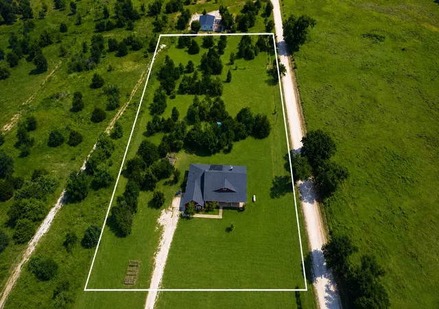 Homes for sale in Gainesville, TX | 3050 County Road 178, Gainesville, TX 76240 | MLS# 21210219