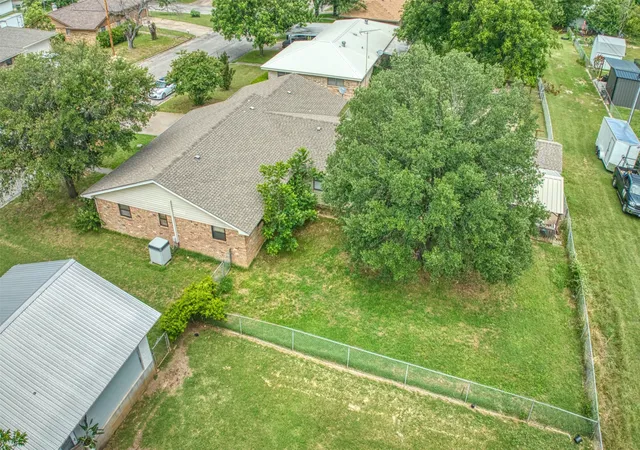 Homes for sale in Clifton, TX | 914 S Ave N, Clifton, TX 76634 | MLS# 21210365