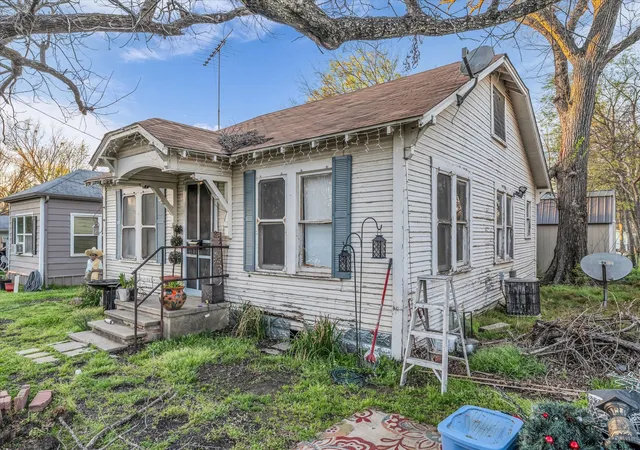 Homes for sale in Teague, TX | 617 Mulberry St, Teague, TX 75860 | MLS# 21210497