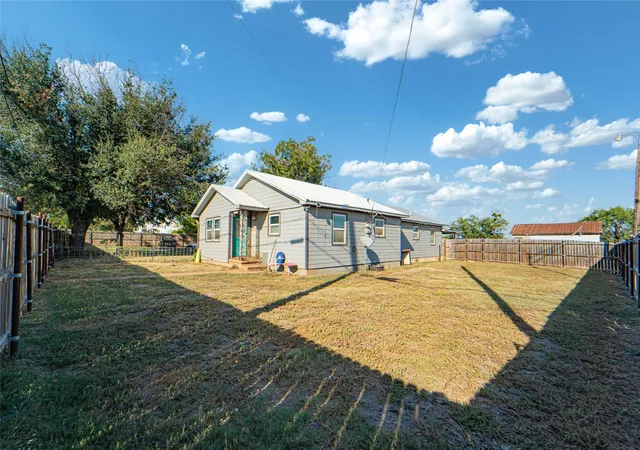 Homes for sale in Breckenridge, TX | 844 N Us Hwy 183, Breckenridge, TX 76424 | MLS# 21209401