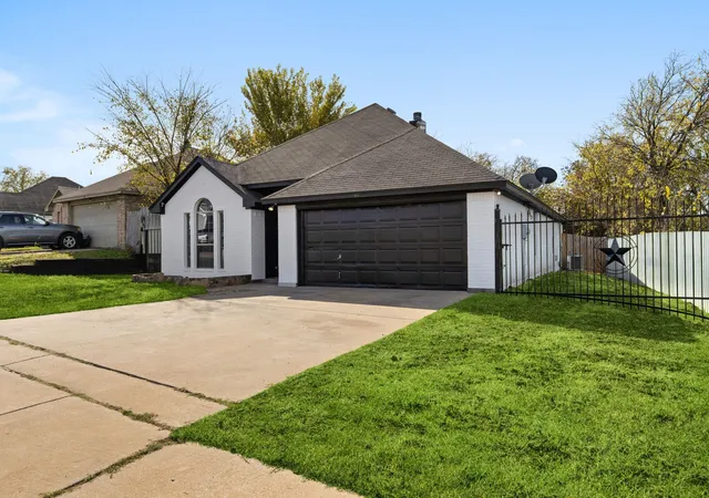 Homes for sale in Fort Worth, TX | 309 Dupont Cir, Fort Worth, TX 76134 | MLS# 21210566
