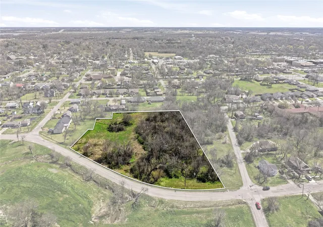 Photo 1 of Land for sale at 1700 Agnew St, Bonham, TX 75418 | MLS# 21210018 | Listing updated on 2026-09-23