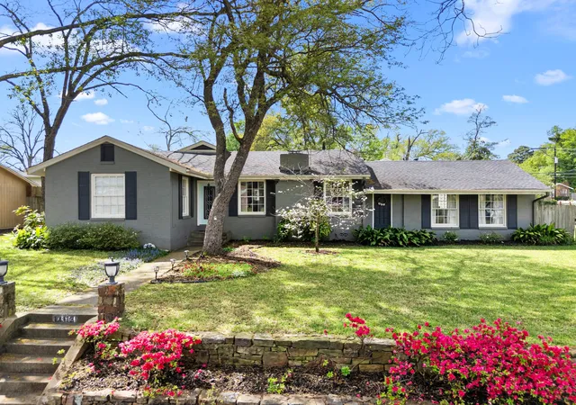 Homes for sale in Tyler, TX | 1403 S Robertson Ave, Tyler, TX 75701 | MLS# 21210664