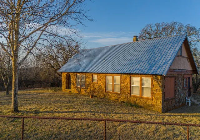 Homes for sale in Bryson, TX | 594 Bryson Lake Rd, Bryson, TX 76427 | MLS# 21202361