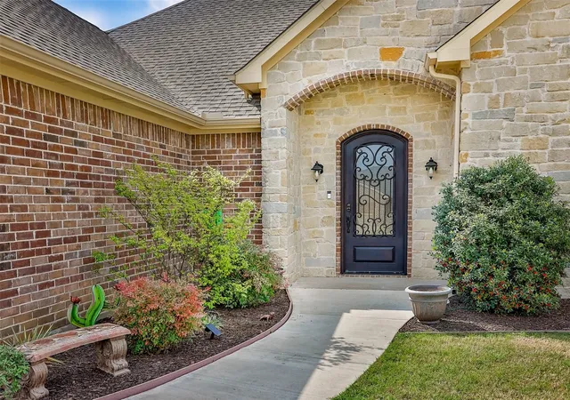 Homes for sale in Collinsville, TX | 700 Mary Lee Ln, Collinsville, TX 76233 | MLS# 21210728