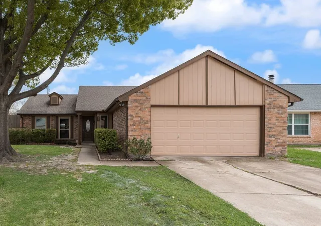 Photo 3 of Single family home for sale at 506 Magnolia Dr, Forney, TX 75126 | MLS# 21209926 | Listing updated on 2026-09-25