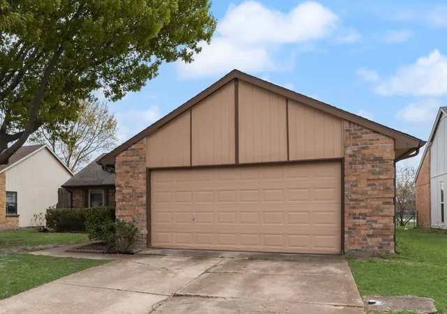 Photo 3 of Single family home for sale at 506 Magnolia Dr, Forney, TX 75126 | MLS# 21209926 | Listing updated on 2026-09-25
