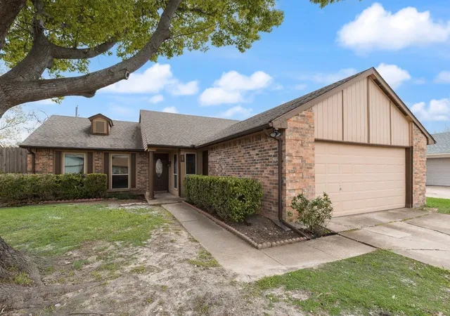 Photo 4 of Single family home for sale at 506 Magnolia Dr, Forney, TX 75126 | MLS# 21209926 | Listing updated on 2026-09-25