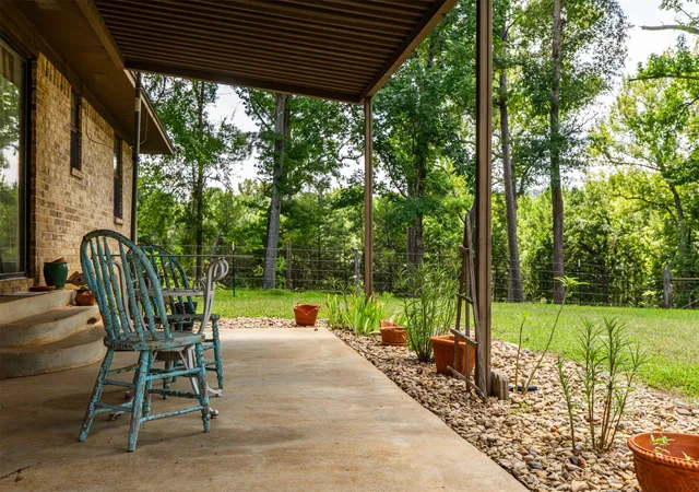 Photo 4 of House for sale at 5730 E Fm 323, Palestine, TX 75801 | MLS# 21196476 | Listing updated on 2026-08-24
